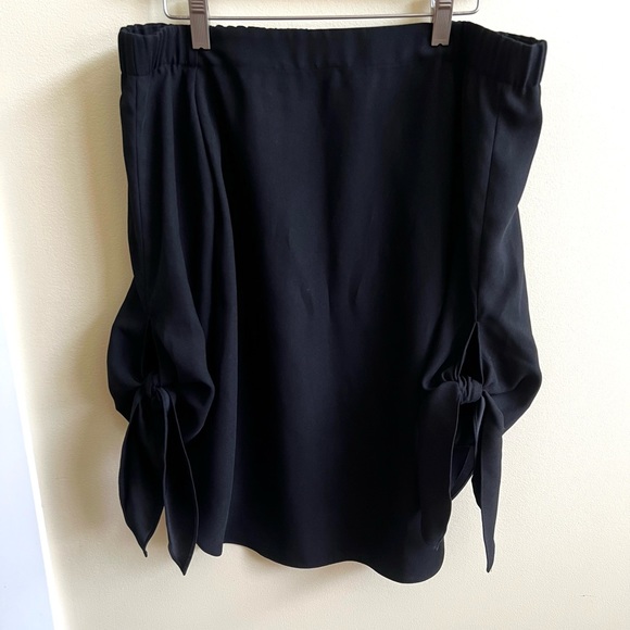 Club Monaco Spring/Summer Off The Shoulder Top Size XS-Small - Picture 1 of 7